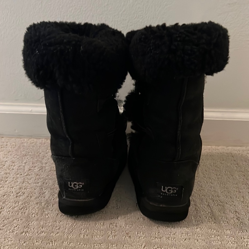 🎉HP🎉UGG BAILEY BUTTON TRIPLET II BOOT SIZE 6 BLACK - Picture 1 of 15